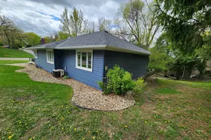 1301 Circle Ave, Albert Lea, MN 56007 - Photo 4