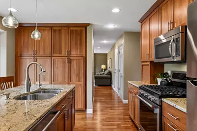 4115 Balsam Lane N, Plymouth, MN 55441 - Photo 10