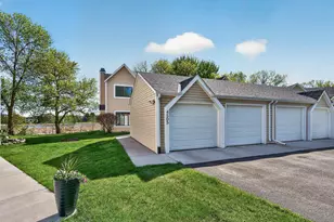 4505 Orchid Cir, Plymouth, MN 55446 - Photo 4