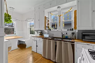 2447 Colfax Ave South, Minneapolis, MN 55405 - Photo 18