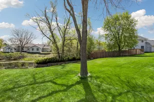 2509 Edinbrook Terrace, Brooklyn Park, MN 55443 - Photo 40
