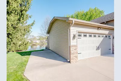 1372 Granite Lane N, Oakdale, MN 55128 - Photo 28