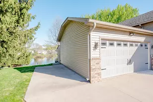 1372 Granite Ln N, Oakdale, MN 55128 - Photo 28