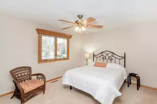 1372 Granite Ln N, Oakdale, MN 55128 - Photo 14