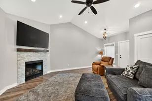 4606 Buckingham Dr NW, Rochester, MN 55901 - Photo 4