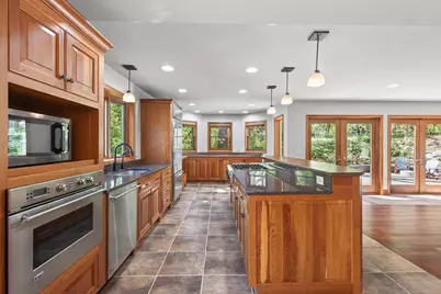 8750 Hunters Way, Apple Valley, MN 55124 - Photo 18