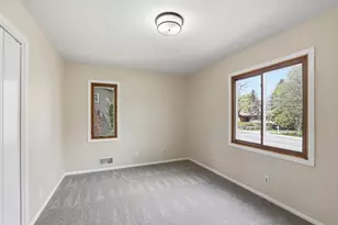 738 County Rd B E, Maplewood, MN 55117 - Photo 22