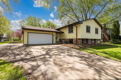 738 County Road B E, Maplewood, MN 55117 - Photo 1