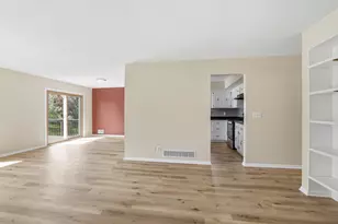 738 County Rd B E, Maplewood, MN 55117 - Photo 12