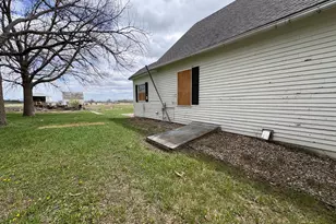 420 Depue St, Holloway, MN 56249 - Photo 14