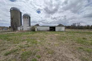 420 Depue St, Holloway, MN 56249 - Photo 12