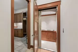 721 Rice St E, Wayzata, MN 55391 - Photo 20