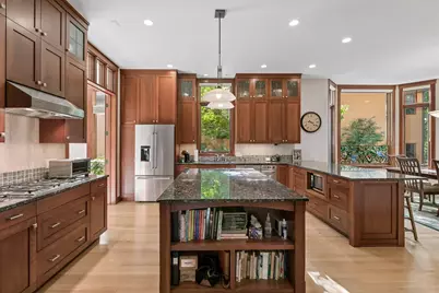 721 Rice Street E, Wayzata, MN 55391 - Photo 12