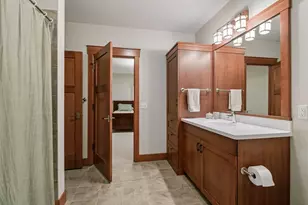 721 Rice St E, Wayzata, MN 55391 - Photo 46