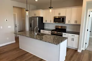 10503 Robinwood Rd, Chaska, MN 55318 - Photo 4