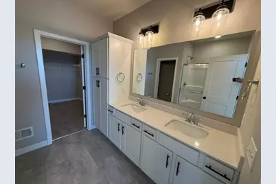 10503 Robinwood Road, Chaska, MN 55318 - Photo 8