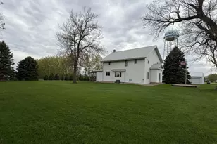 312 W Luverne St, Magnolia, MN 56158 - Photo 52