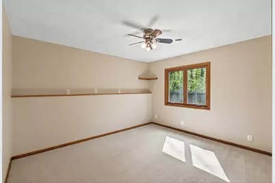 11725 52nd Avenue N, Plymouth, MN 55442 - Photo 32
