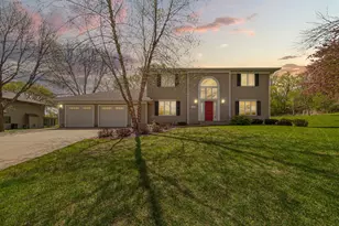 1424 Fairway Dr, Faribault, MN 55021 - Photo 2