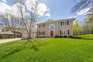1424 Fairway Dr, Faribault, MN 55021 - Photo 1
