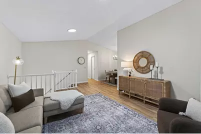 3618 Gershwin Lane N, Oakdale, MN 55128 - Photo 2