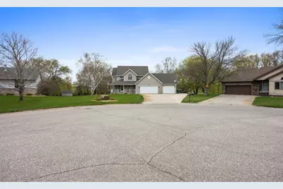 1506 Mc Auliffe Place NW, Alexandria, MN 56308 - Photo 2