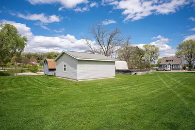 421 Walnut Place, La Crescent, MN 55947 - Photo 2