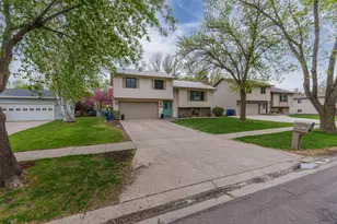 1914 23rd St S, Fargo,  58103 - Photo 2
