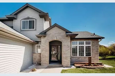 10014 Pin Oak Court N, Brooklyn Park, MN 55443 - Photo 2