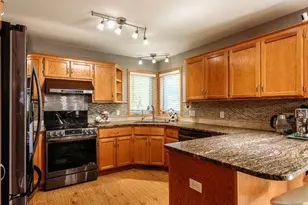 10014 Pin Oak Ct N, Brooklyn Park, MN 55443 - Photo 12