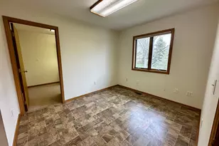 1240 Patricia Ct, Marshall, MN 56258 - Photo 14