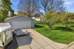 970 Redwood Dr, Apple Valley, MN 55124 - Photo 56
