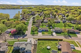 970 Redwood Dr, Apple Valley, MN 55124 - Photo 12