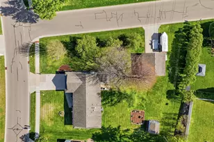 970 Redwood Dr, Apple Valley, MN 55124 - Photo 60
