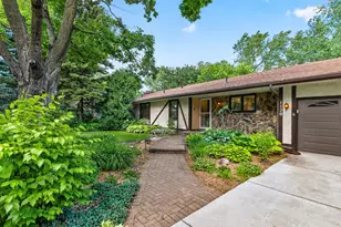 1120 Rockstone Ln, New Brighton, MN 55112 - Photo 1