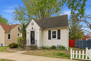 903 11th Ave SW, Austin, MN 55912 - Photo 2