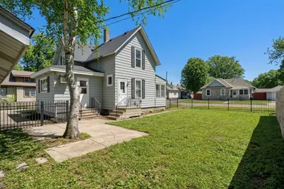 112 7th Avenue NW, Faribault, MN 55021 - Photo 4