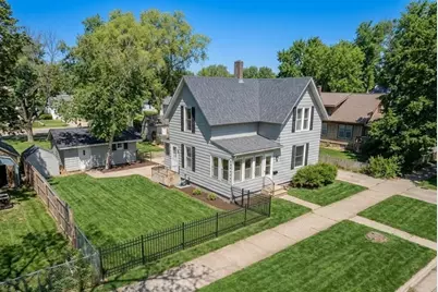 112 7th Avenue NW, Faribault, MN 55021 - Photo 1