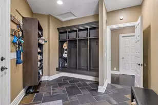 326 Ferndale Rd W, Wayzata, MN 55391 - Photo 86