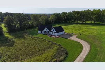 9016 County Road 3 NW, Oronoco, MN 55960 - Photo 2