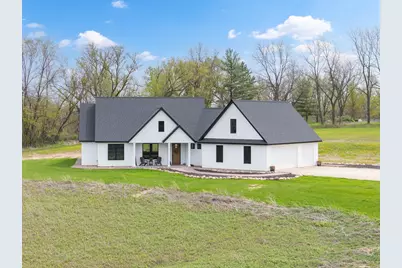 9016 County Road 3 NW, Oronoco, MN 55960 - Photo 2