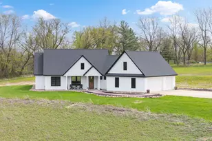 9016 County Rd 3 NW, Oronoco, MN 55960 - Photo 2