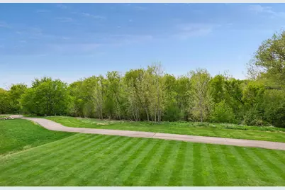 1531 Camden Ridge Drive, Chanhassen, MN 55317 - Photo 10