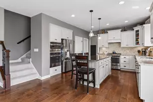 1531 Camden Ridge Dr, Chanhassen, MN 55317 - Photo 4