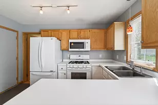 7886 Forest Blvd, Woodbury, MN 55125 - Photo 16