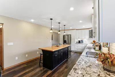 3851 Featherstone Circle, Woodbury, MN 55125 - Photo 12