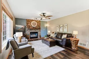 3851 Featherstone Cir, Woodbury, MN 55125 - Photo 16