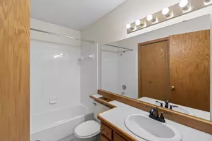 8773 Jasmine Ln, Eden Prairie, MN 55344 - Photo 20