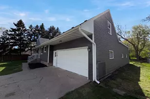 4835 Sandra Ln, White Bear Lake, MN 55110 - Photo 30