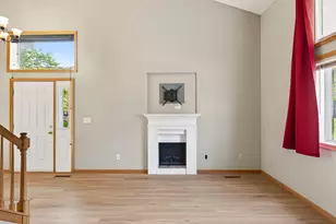 660 Kingfisher Ln, Woodbury, MN 55125 - Photo 6